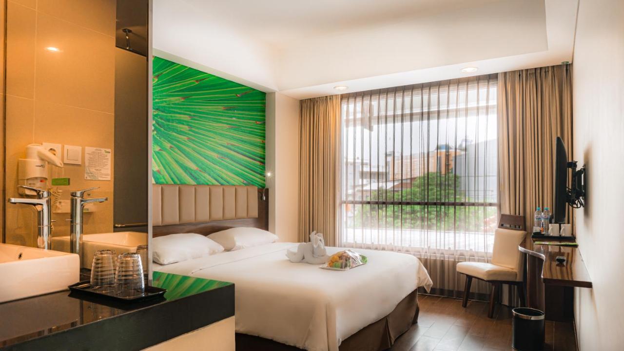 Primebiz Cikarang Hotel Buitenkant foto