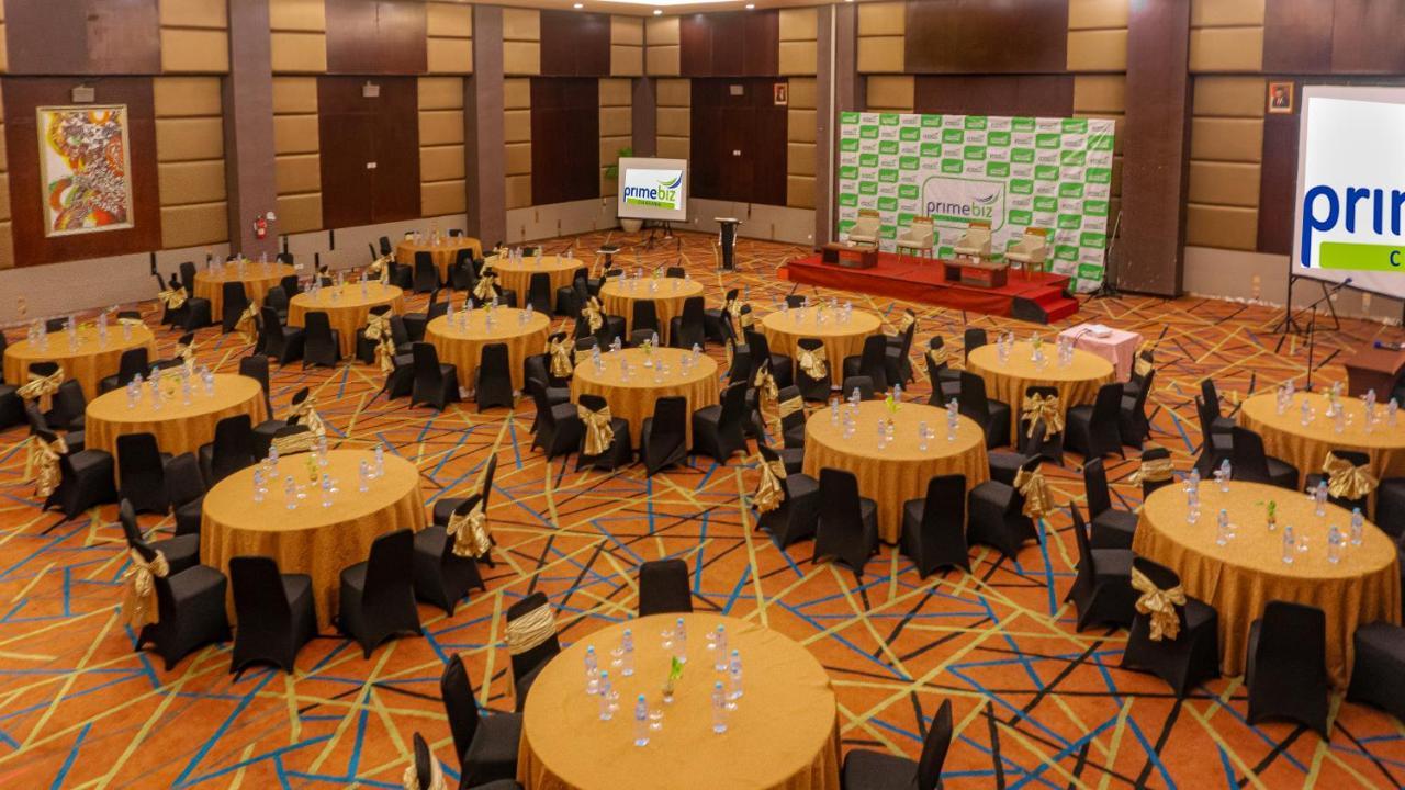 Primebiz Cikarang Hotel Buitenkant foto