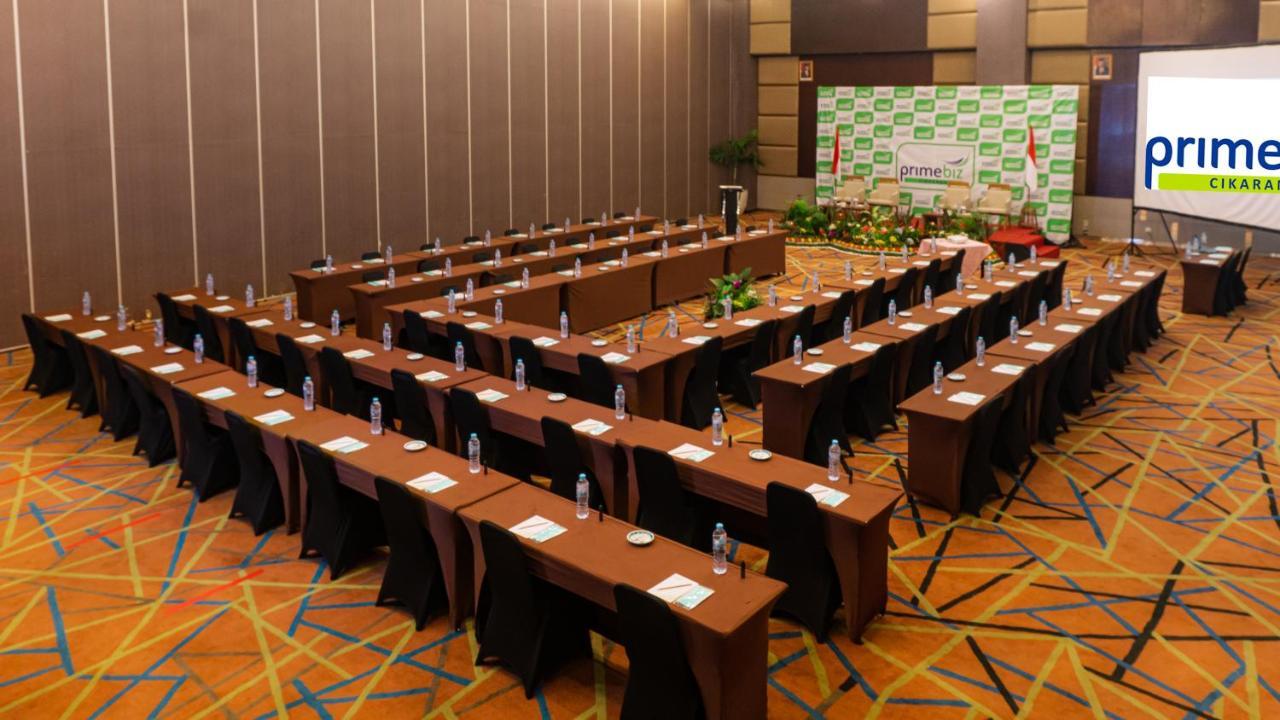 Primebiz Cikarang Hotel Buitenkant foto