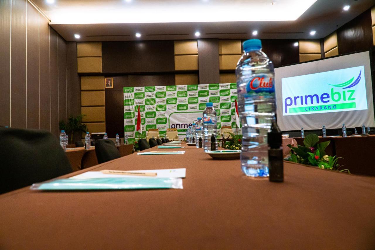 Primebiz Cikarang Hotel Buitenkant foto