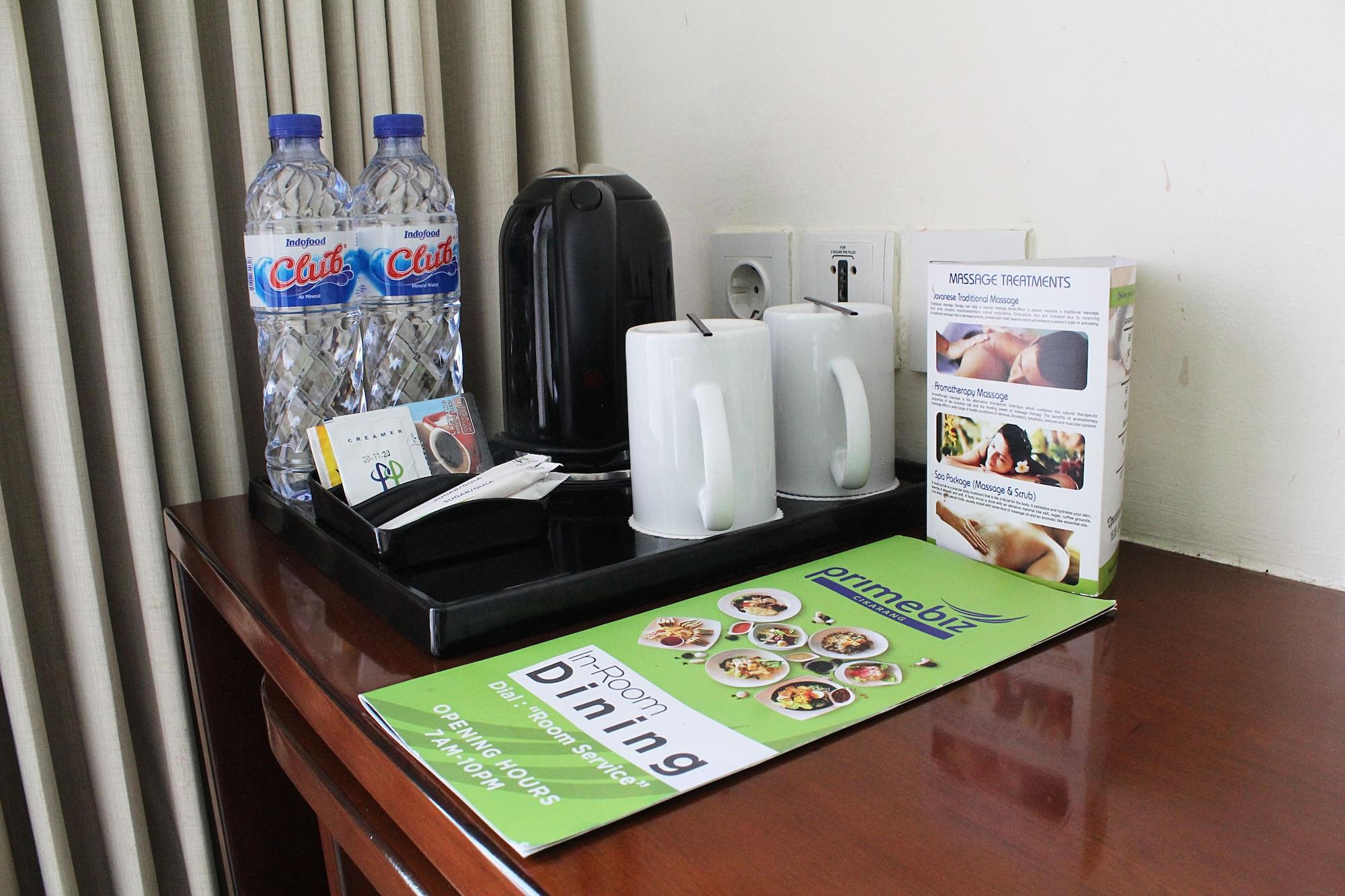Primebiz Cikarang Hotel Buitenkant foto