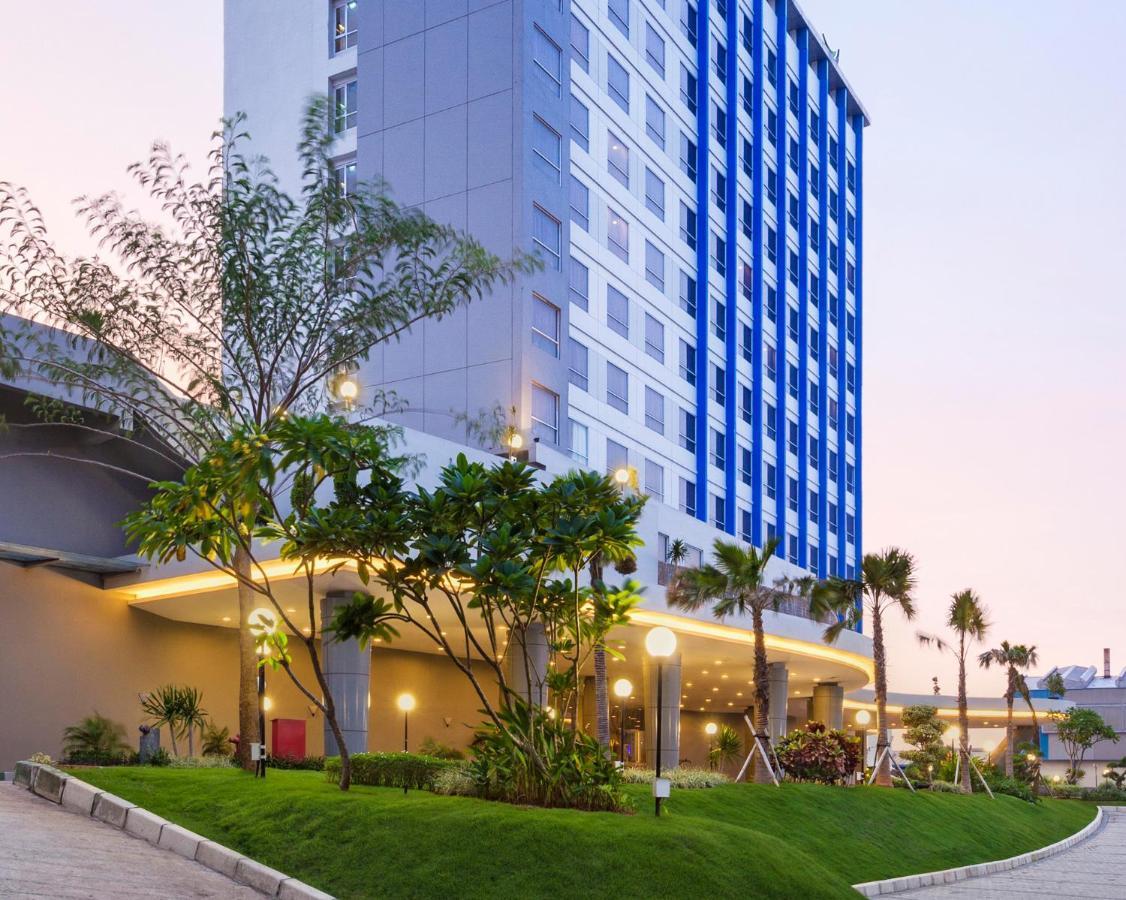 Primebiz Cikarang Hotel Buitenkant foto