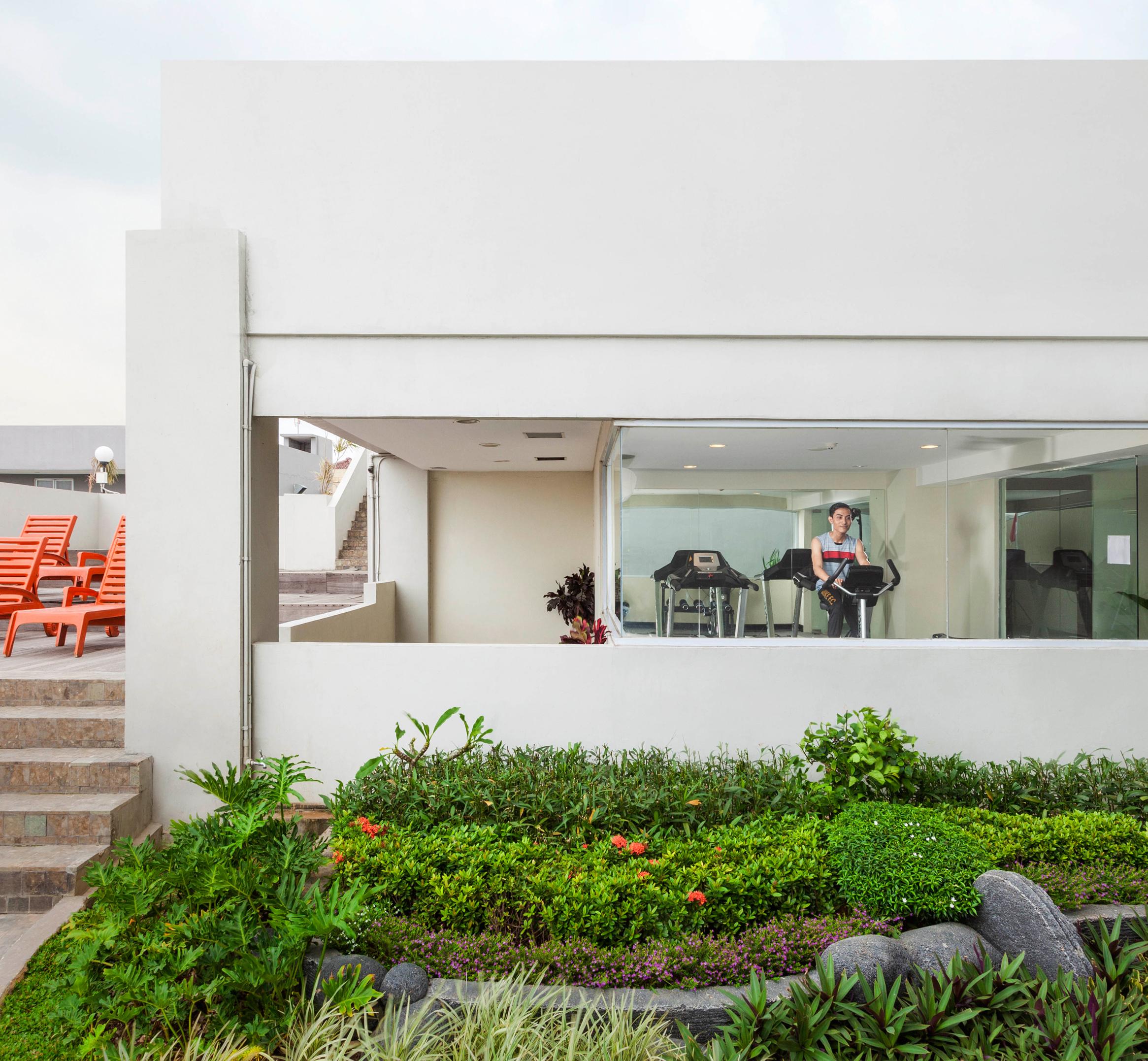 Primebiz Cikarang Hotel Buitenkant foto